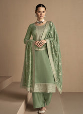 Heavy Vichitra Salwar Suit in Colour Green