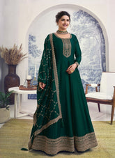 Splendid Looking Designer wear Green Colour Gown