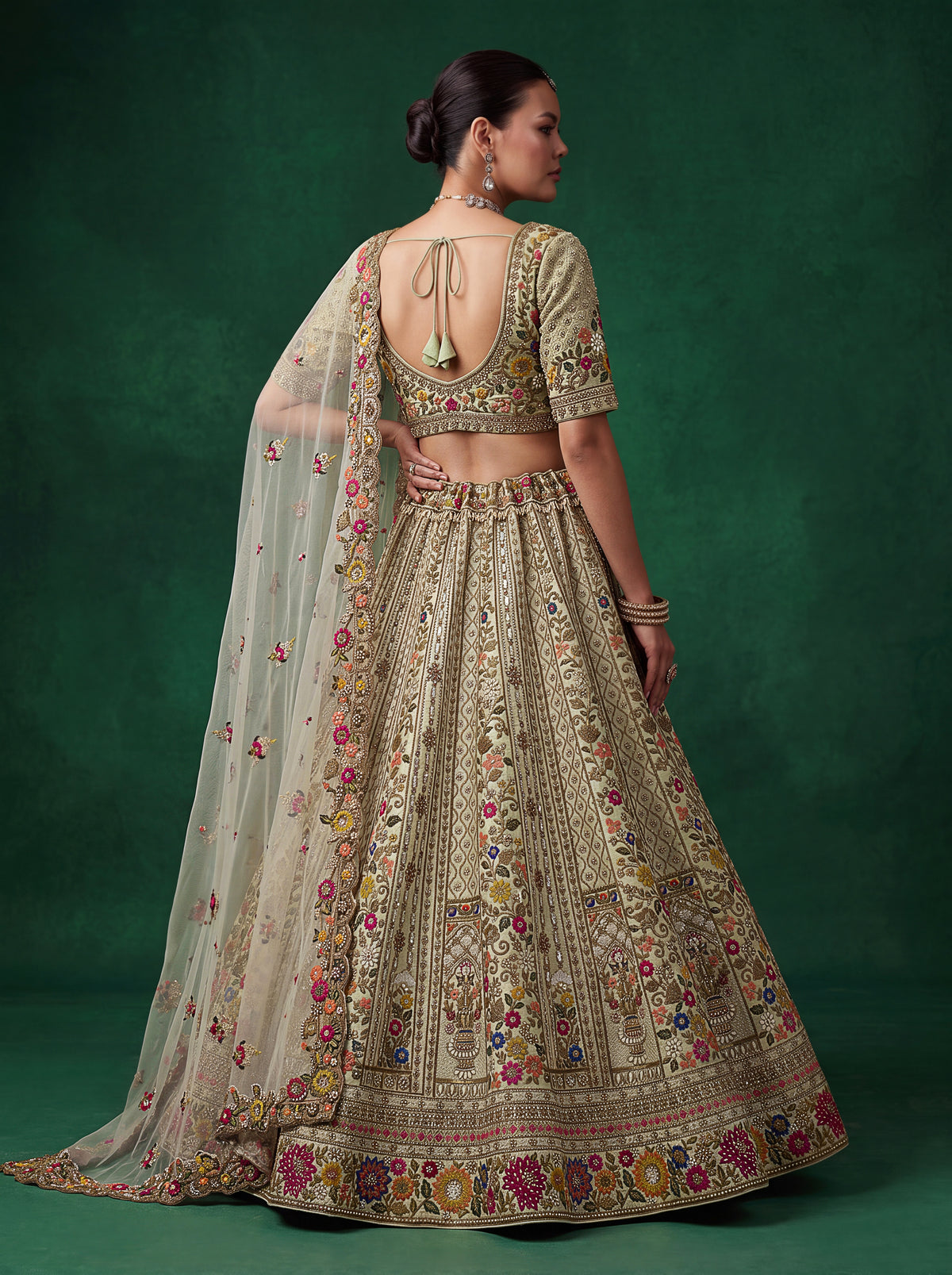 Ivory Multicoloured Gadhwal Silk Bridal Lehenga Choli with Floral Embroidery, photo 2