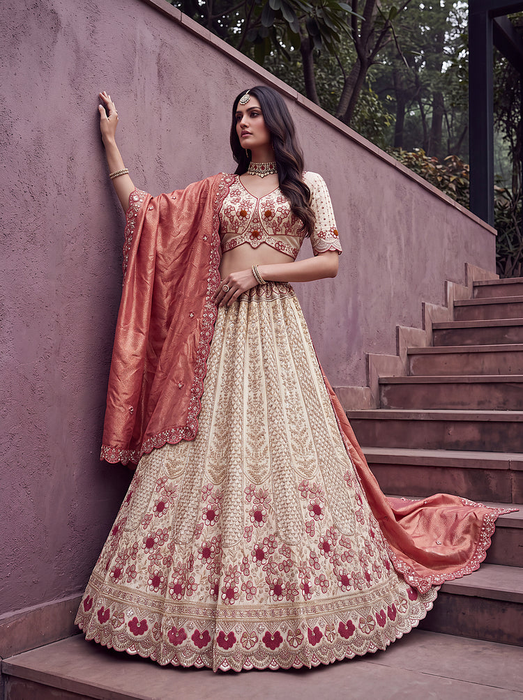 Ruhani Off-White Silk Lehenga Choli with Rust Dupatta, photo 3