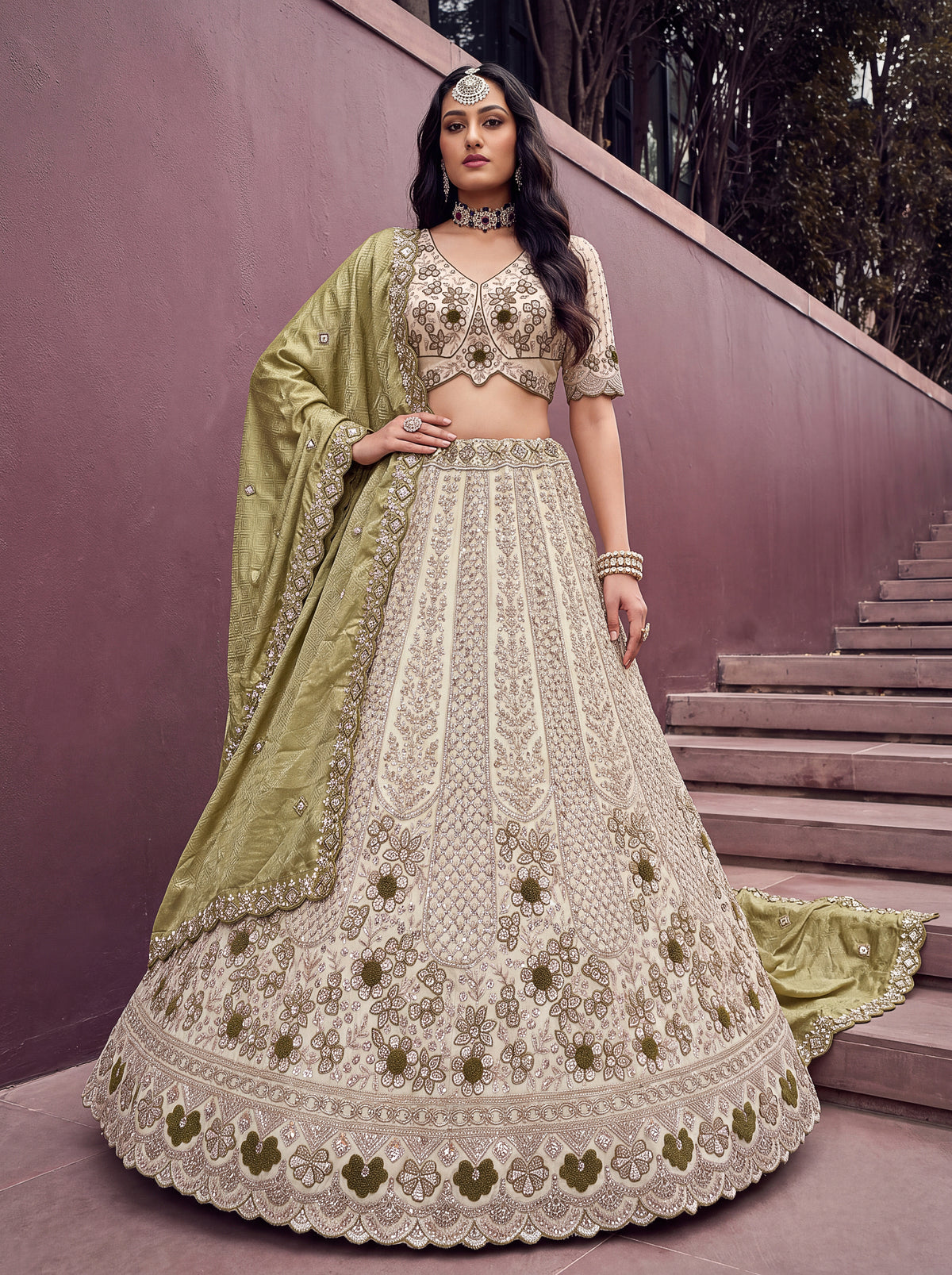 Olive Noor Off-White Silk Lehenga Choli with Green Dupatta, photo 3