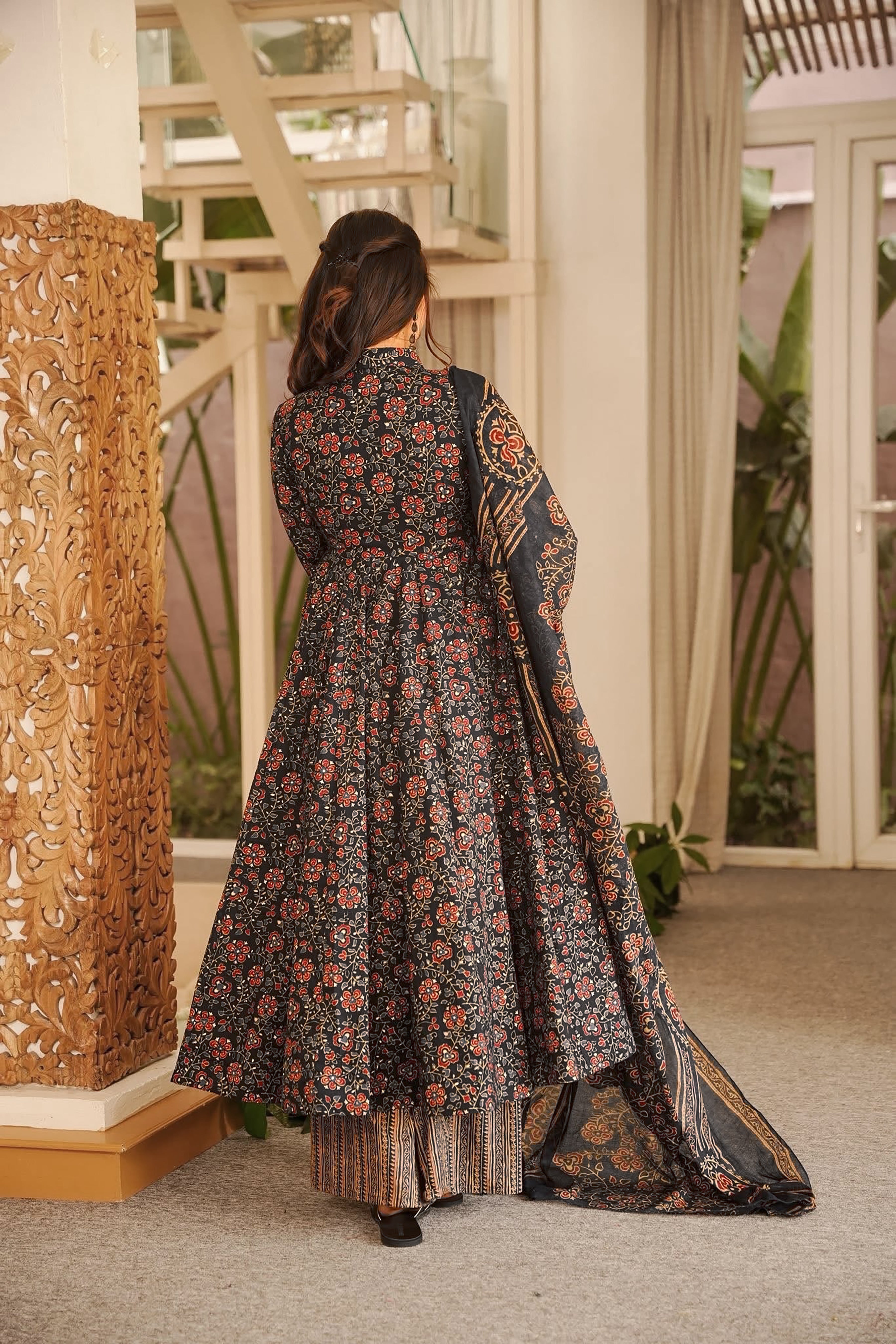 Women's Black Abstract Printed Anarkali Kurta Set with Dupatta | Stylish Ethnic Wear