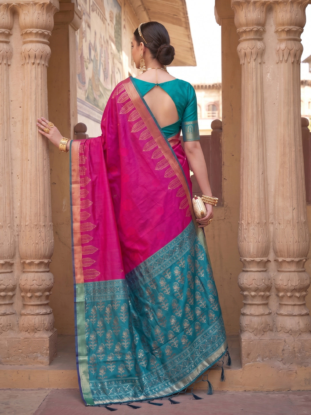 Pink Soft Silk Woven Designer Saree with Contrast Pallu
