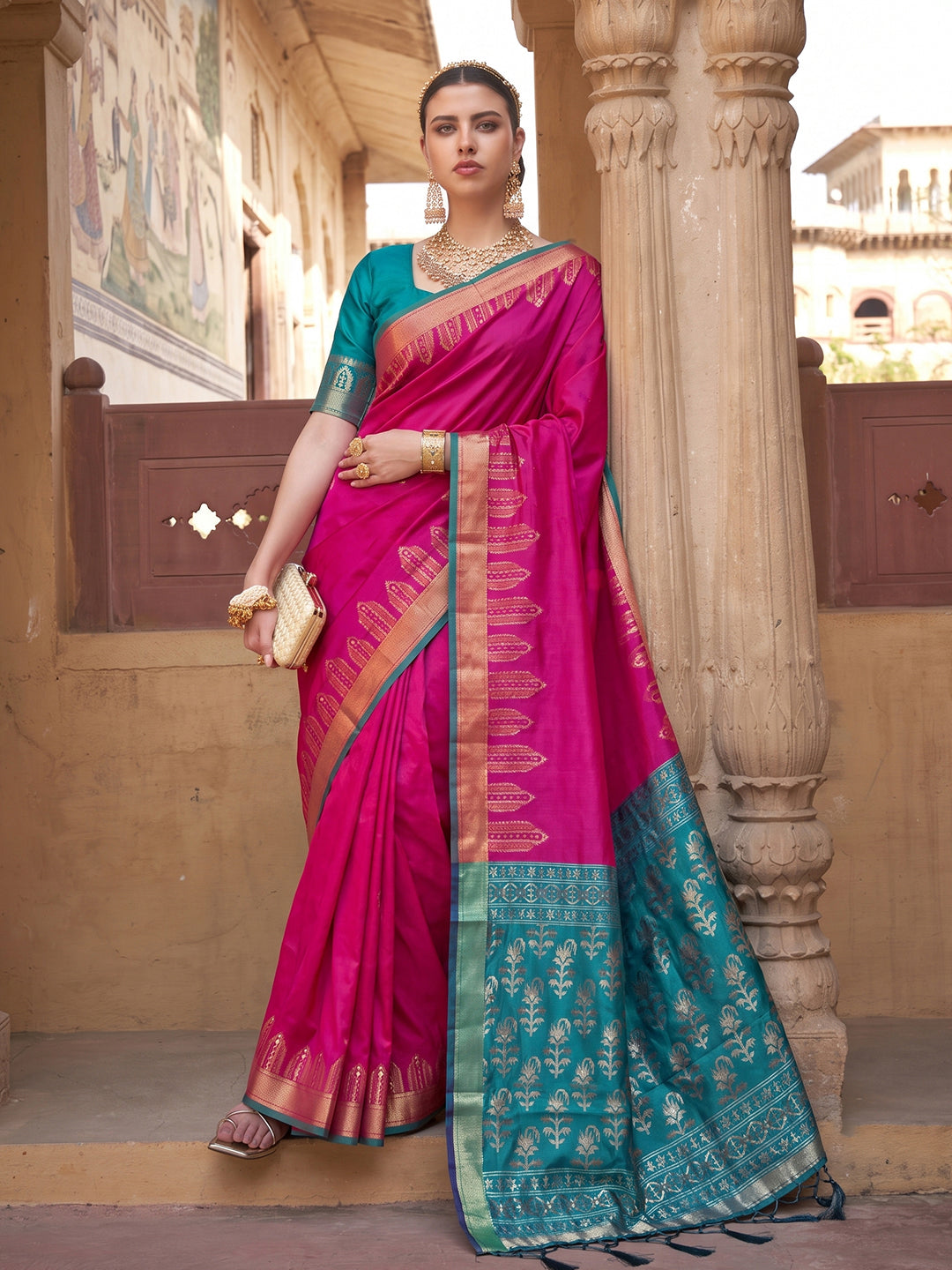 Pink Soft Silk Woven Designer Saree with Contrast Pallu