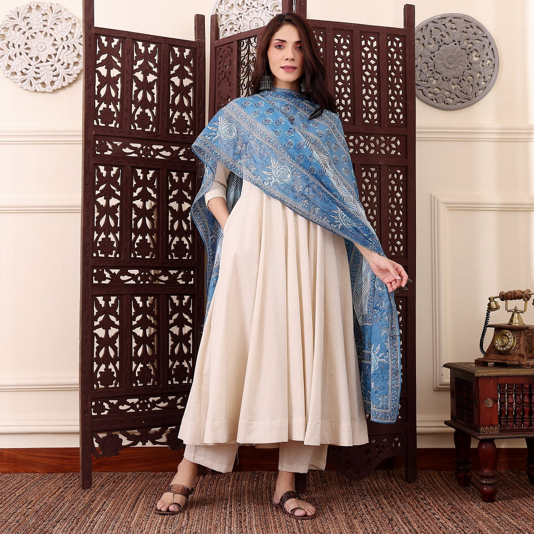 Beige Chanderi Silk Anarkali Kurta Set, photo 4