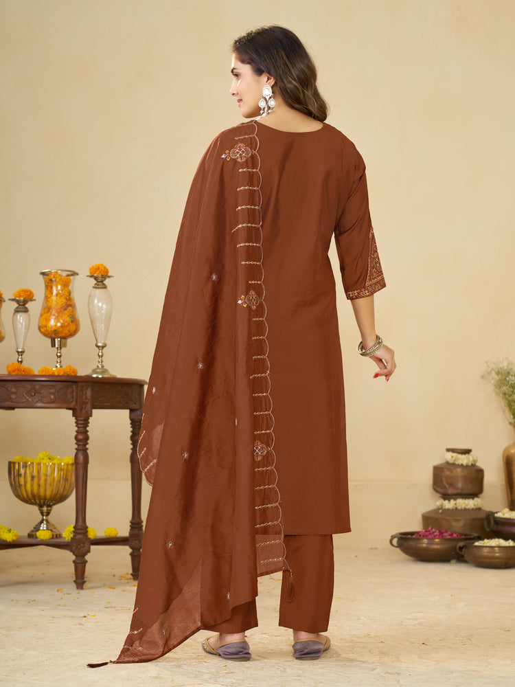 Coffee Marina Silk Embroidered Kurta Set, photo 6